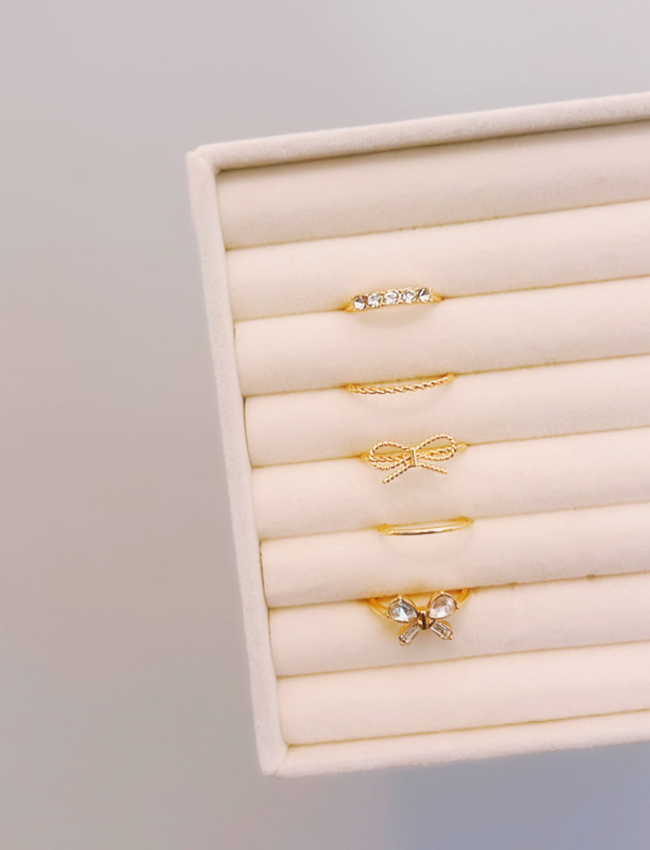 Bow Ring Set