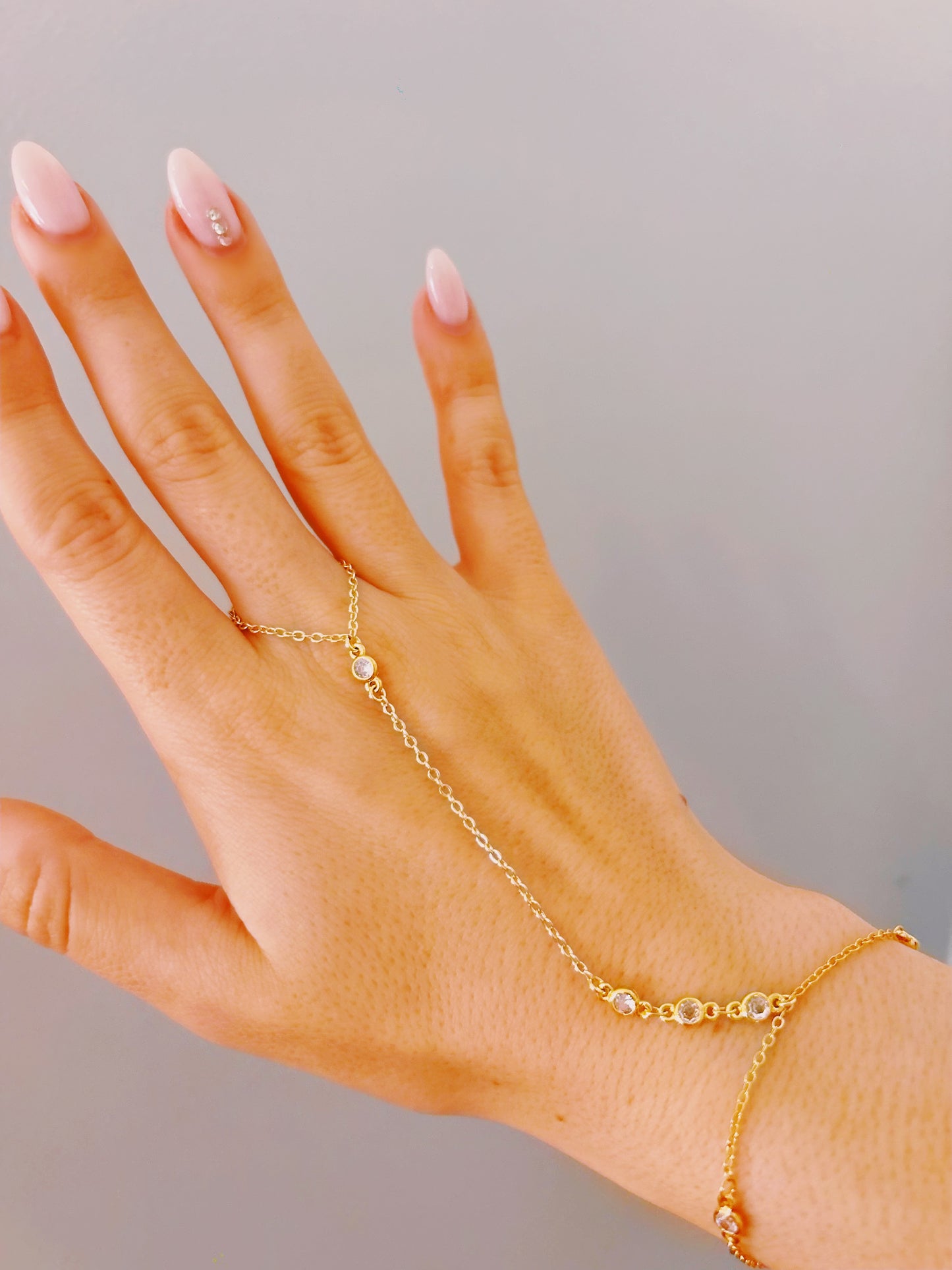 It Girl Hand Chain