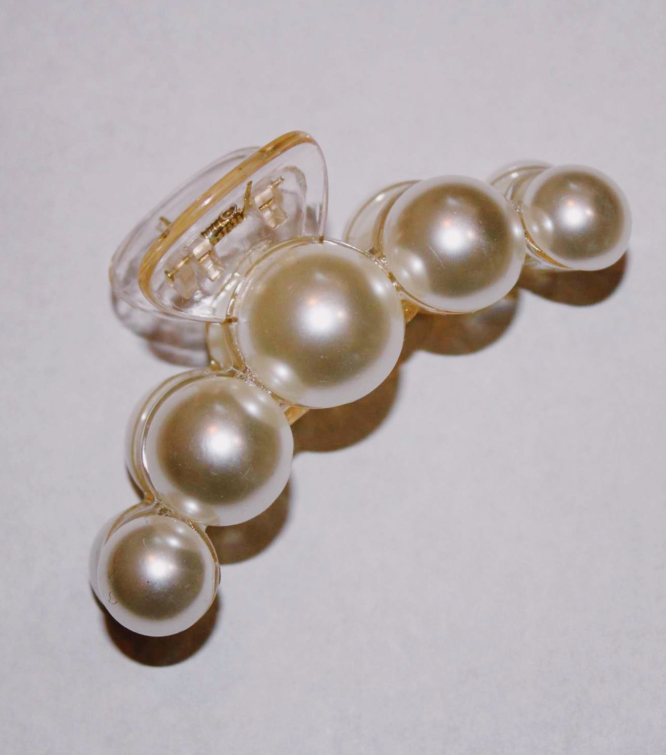 Pearl Claw Clip