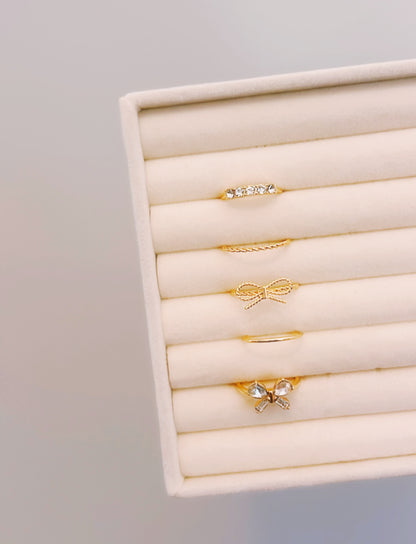 Bow Ring Set
