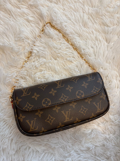 The Lexi Purse